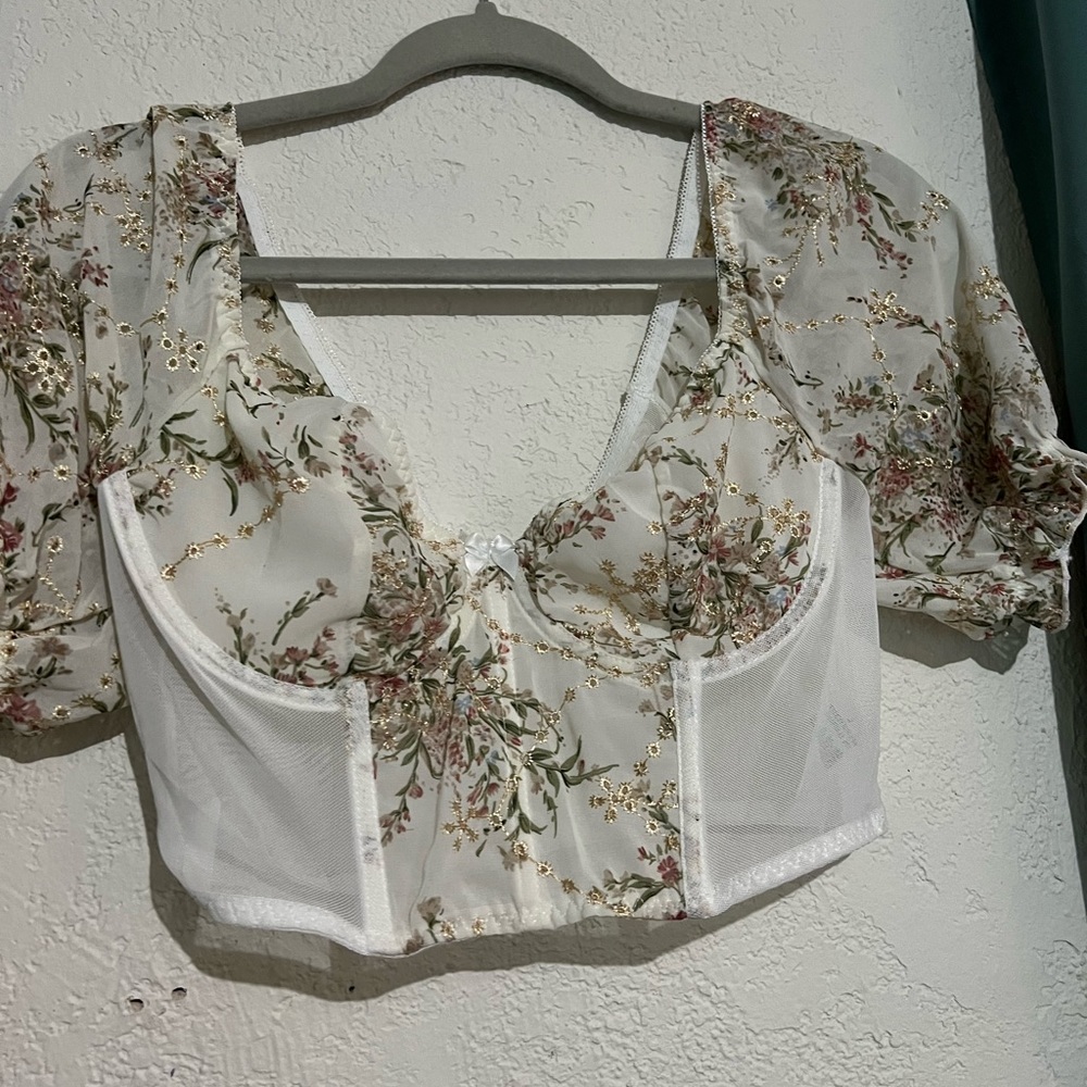 Cropped corset type shirt